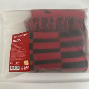 Hope on the Stage scarf